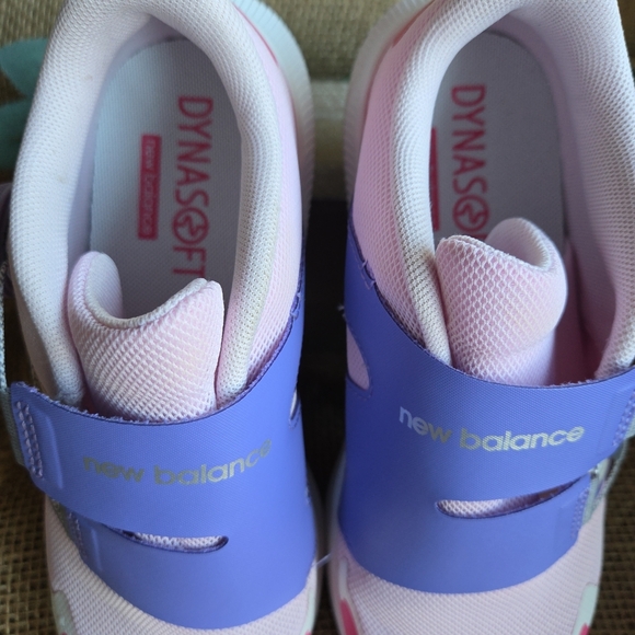 SOLD.....New Balance Kids' Purple and Pink Shoes - Picture 10 of 12